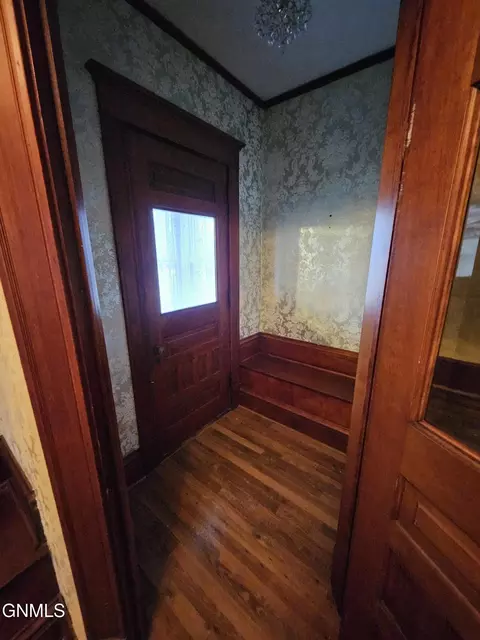 Entry Way - 230 4th Ave W, Dickinson, ND 58601 photo 4 of 4