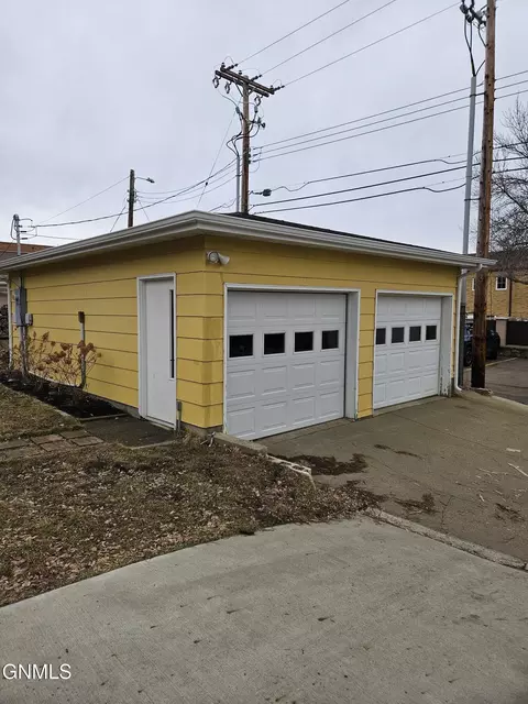 Other - 230 4th Ave W, Dickinson, ND 58601 photo 1 of 9