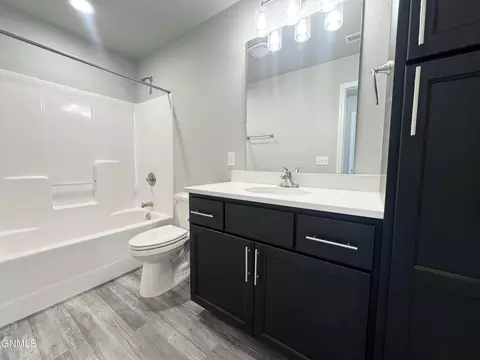 203 Kenner Loop, Bismarck, ND 58504 photo 17
