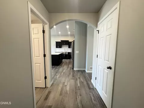 203 Kenner Loop, Bismarck, ND 58504 photo 15