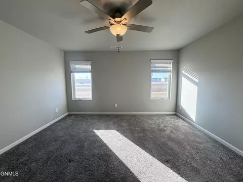 203 Kenner Loop, Bismarck, ND 58504 photo 32