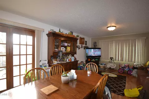 Dining - 411 Grant St N, Carson, ND 58529 photo 1 of 3