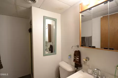 Bath - 411 Grant St N, Carson, ND 58529 photo 2 of 2