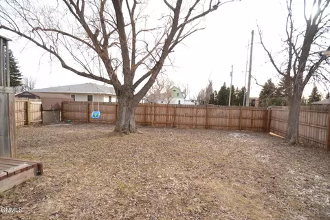 Exterior - 411 Grant St N, Carson, ND 58529 photo 6 of 6