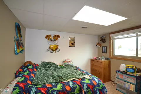 Bedroom - 411 Grant St N, Carson, ND 58529 photo 6 of 9