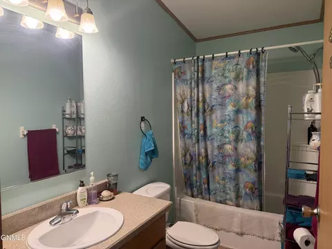 Bath - 2308 28th St W, Williston, ND 58801 photo 1 of 2