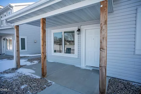 Exterior - 3308 Kenner Loop, Bismarck, ND 58504 photo 1 of 2
