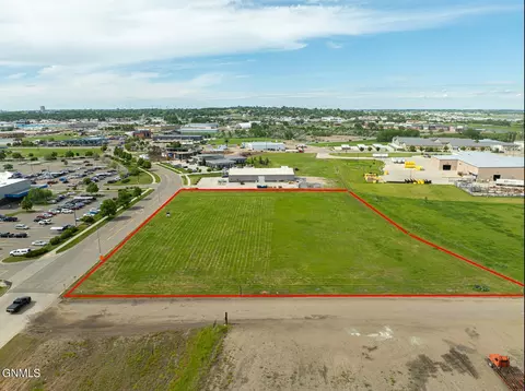 1201 Burlington Dr, Bismarck, ND 58504 photo 5