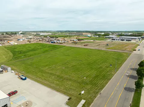 1201 Burlington Dr, Bismarck, ND 58504 photo 7