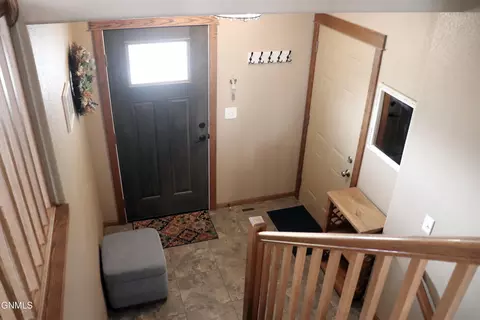 300 Brandenburg Loop, Bismarck, ND 58504 photo 39