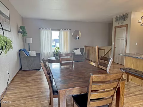300 Brandenburg Loop, Bismarck, ND 58504 photo 37