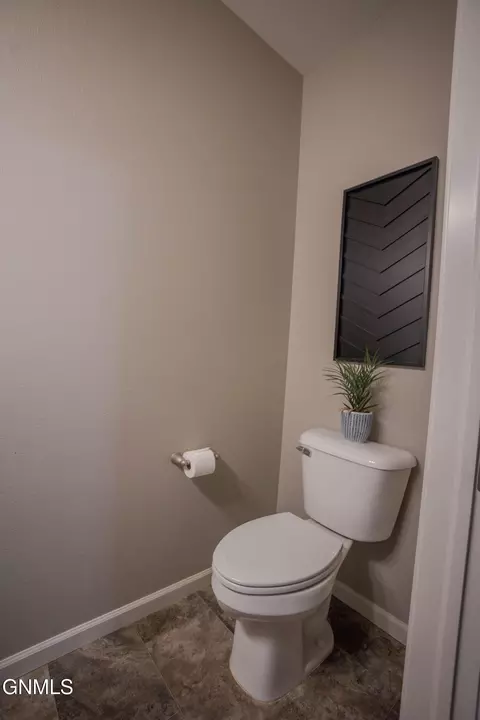 Bath - 3214 Kenner Loop, Bismarck, ND 58504 photo 11 of 12