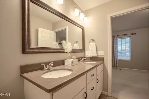 Bath - 3214 Kenner Loop, Bismarck, ND 58504 photo 5 of 12