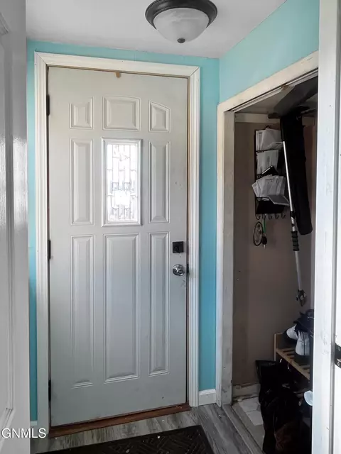 Entry Way - 1024 W Broadway, Williston, ND 58801 photo 1 of 1