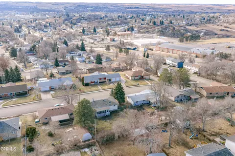 View/Area - 604 11th St NW, Mandan, ND 58554 photo 8 of 8