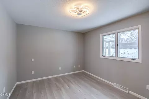 Bedroom - 604 11th St NW, Mandan, ND 58554 photo 2 of 9