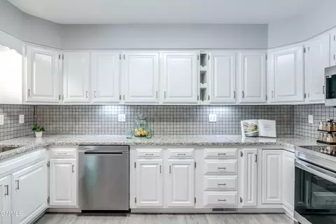 Kitchen - 604 11th St NW, Mandan, ND 58554 photo 2 of 5