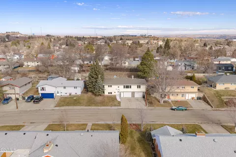 View/Area - 604 11th St NW, Mandan, ND 58554 photo 4 of 8
