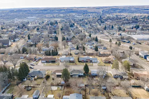 View/Area - 604 11th St NW, Mandan, ND 58554 photo 7 of 8