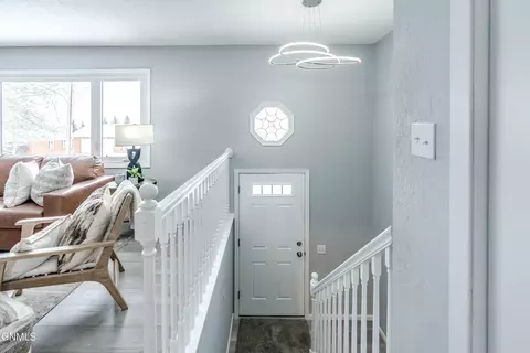 Entry Way - 604 11th St NW, Mandan, ND 58554 photo 3 of 5