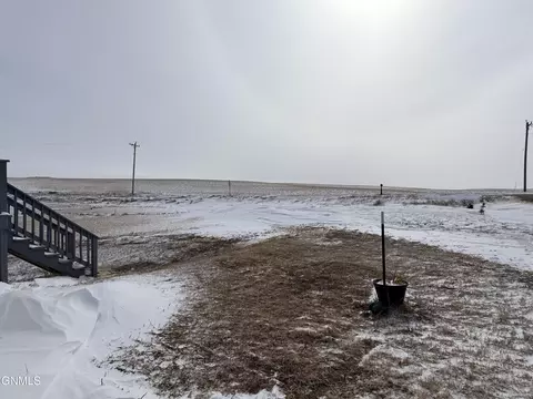 Exterior - 8010 68th St NW, Stanley, ND 58784 photo 2 of 2