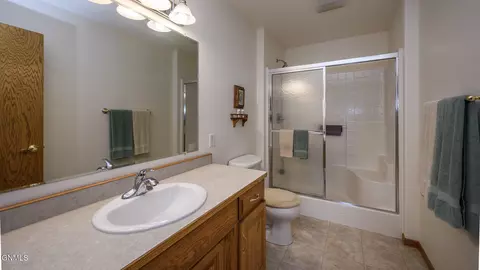 Bath - 756 W Interstate Ave W, Bismarck, ND 58503 photo 3 of 4