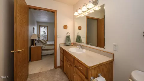 Bath - 756 W Interstate Ave W, Bismarck, ND 58503 photo 4 of 4
