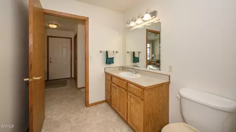Bath - 756 W Interstate Ave W, Bismarck, ND 58503 photo 2 of 4