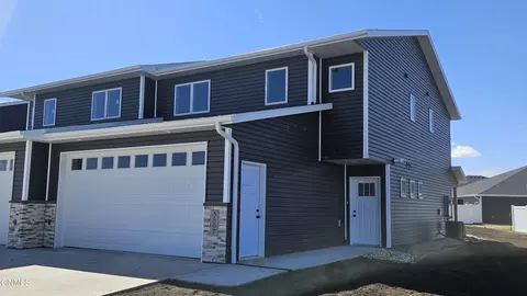 3507 24th St SE, Mandan, ND 58554