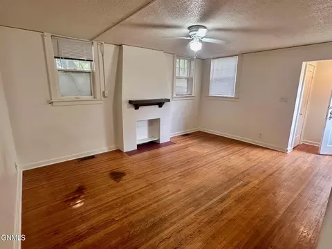 Living - 314 E C Ave, Bismarck, ND 58501 photo 1 of 2