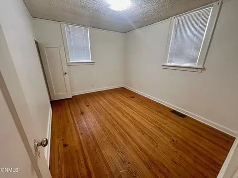 Bedroom - 314 E C Ave, Bismarck, ND 58501 photo 2 of 3