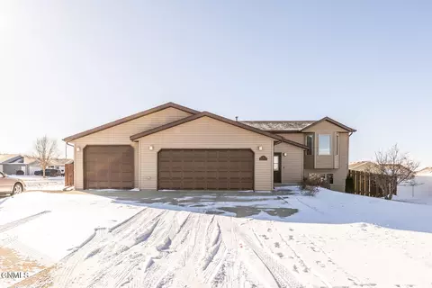 11 Humbert Dr, Lincoln, ND 58504