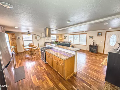 Kitchen - 5704 16th Ave W, Williston, ND 58801 photo 1 of 8