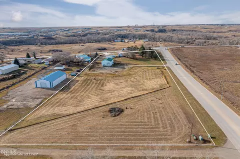 View/Area - 5704 16th Ave W, Williston, ND 58801 photo 6 of 13