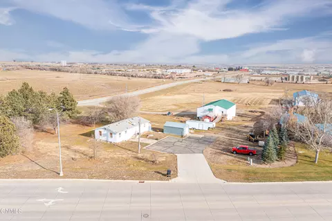 5704 16th Ave W, Williston, ND 58801
