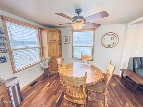 Dining - 5704 16th Ave W, Williston, ND 58801 photo 1 of 1