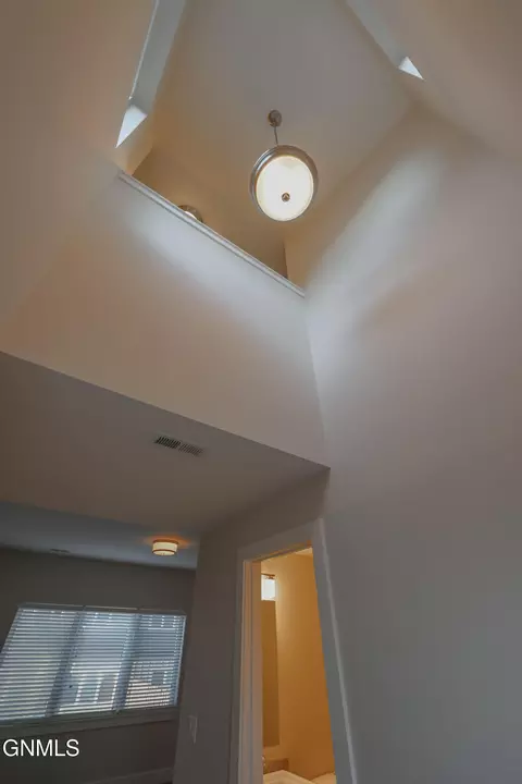 Entry Way - 2807 28th St W, Williston, ND 58801 photo 2 of 4