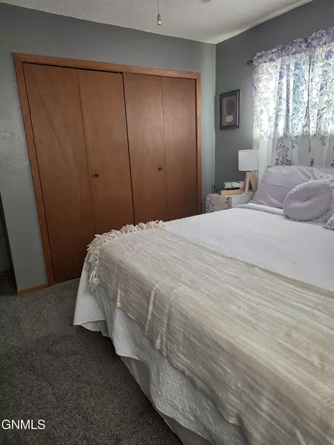Bedroom - 307 5th Ave, Edgeley, ND 58433 photo 3 of 12