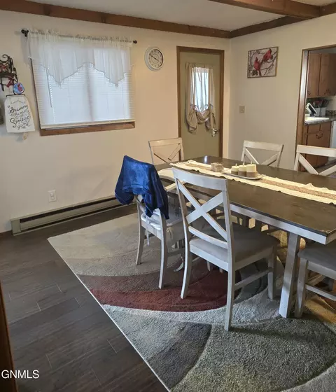 Dining - 307 5th Ave, Edgeley, ND 58433 photo 3 of 4