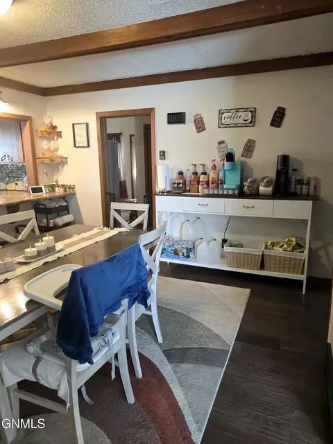 Dining - 307 5th Ave, Edgeley, ND 58433 photo 2 of 4