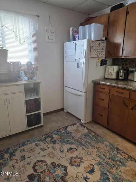 Kitchen - 307 5th Ave, Edgeley, ND 58433 photo 5 of 6