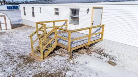 105 Gateway Trl, Mandan, ND 58554