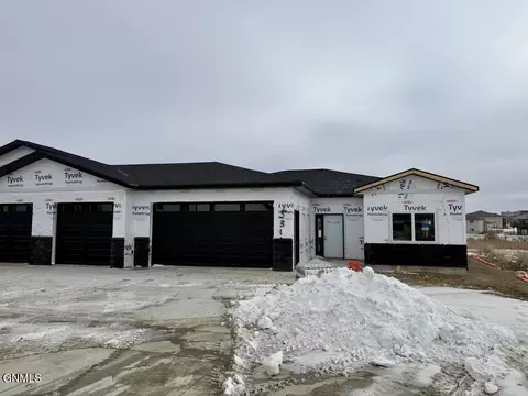 5311 Normandy St, Bismarck, ND 58503