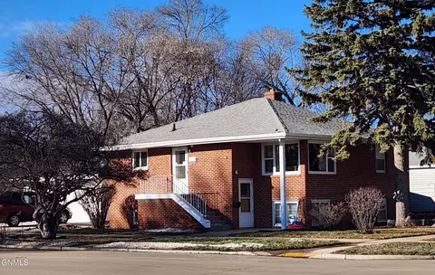 1422 E Ave E, Bismarck, ND 58501