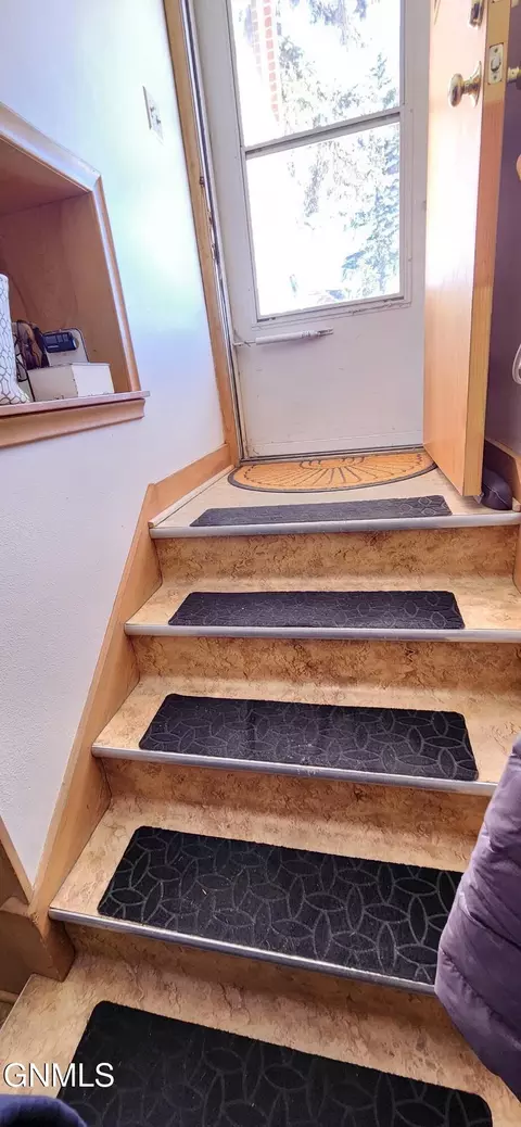 Entry Way - 1422 E Ave E, Bismarck, ND 58501 photo 1 of 1