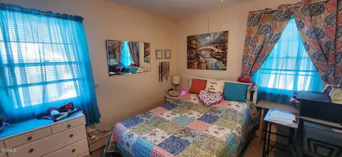 Bedroom - 1422 E Ave E, Bismarck, ND 58501 photo 1 of 3