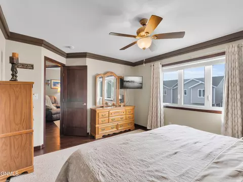 1739 Calgary Loop, Bismarck, ND 58503 photo 24