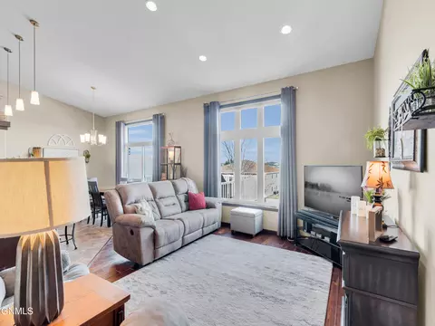 1739 Calgary Loop, Bismarck, ND 58503 photo 4