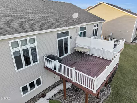 1739 Calgary Loop, Bismarck, ND 58503 photo 45