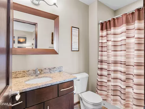 1739 Calgary Loop, Bismarck, ND 58503 photo 34